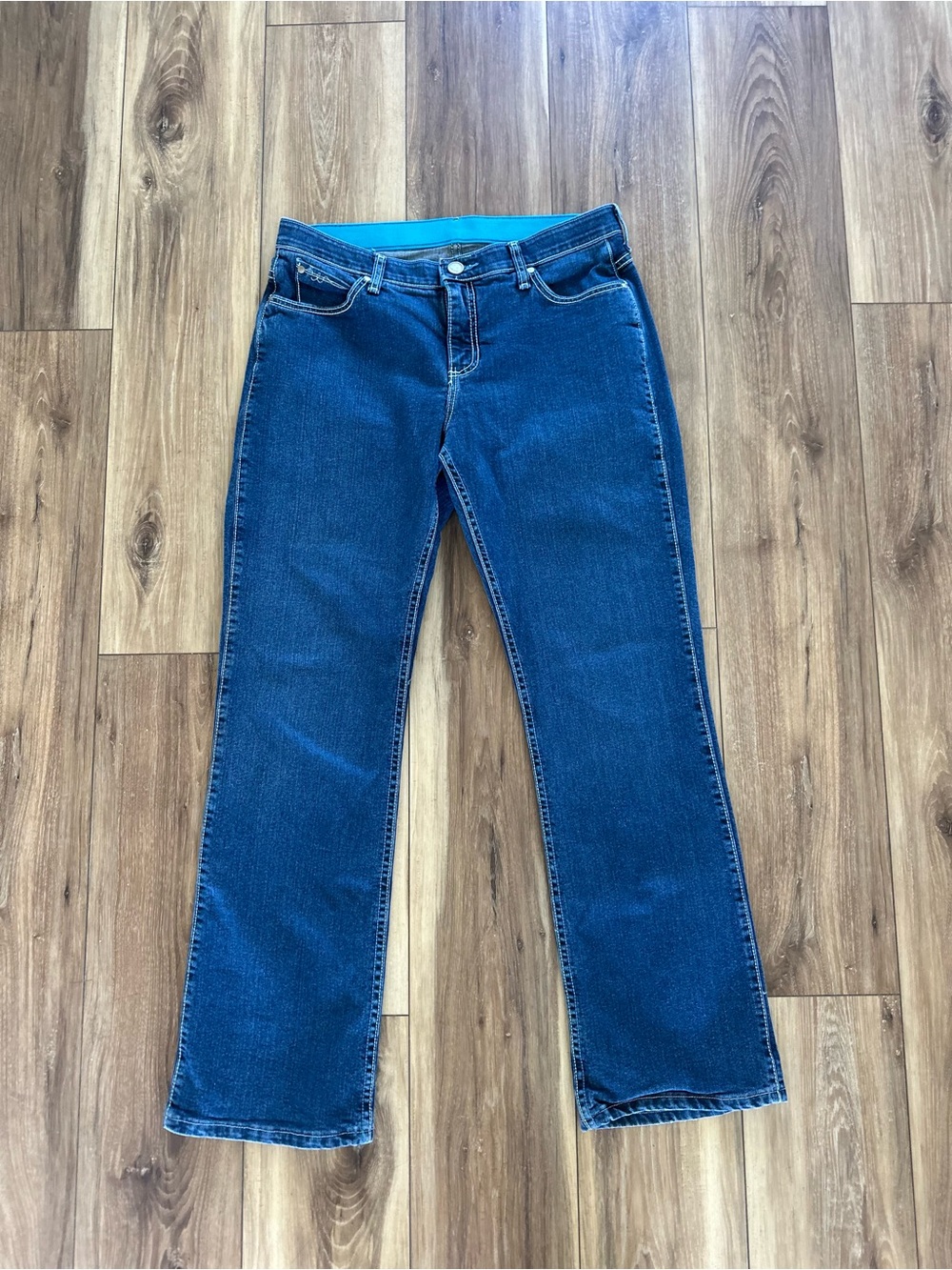 Wrangler women’s western jeans size 11/12 X 32